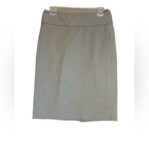 3 for $30! Gap grey pencil skirt size 2
